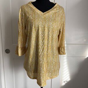 Women's Yellow Flowing Jersey 3/4 Sleeve Shirt by Lomon Size M